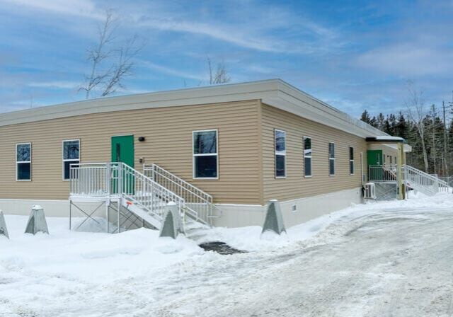 Edificio de oficinas modular construido por Modular Genius