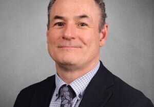 DM canadiense Paul Halucha